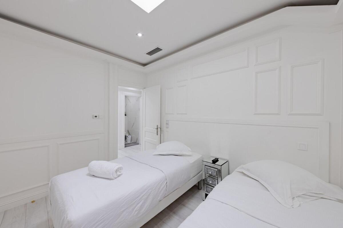 3 Bedrooms - 14hv