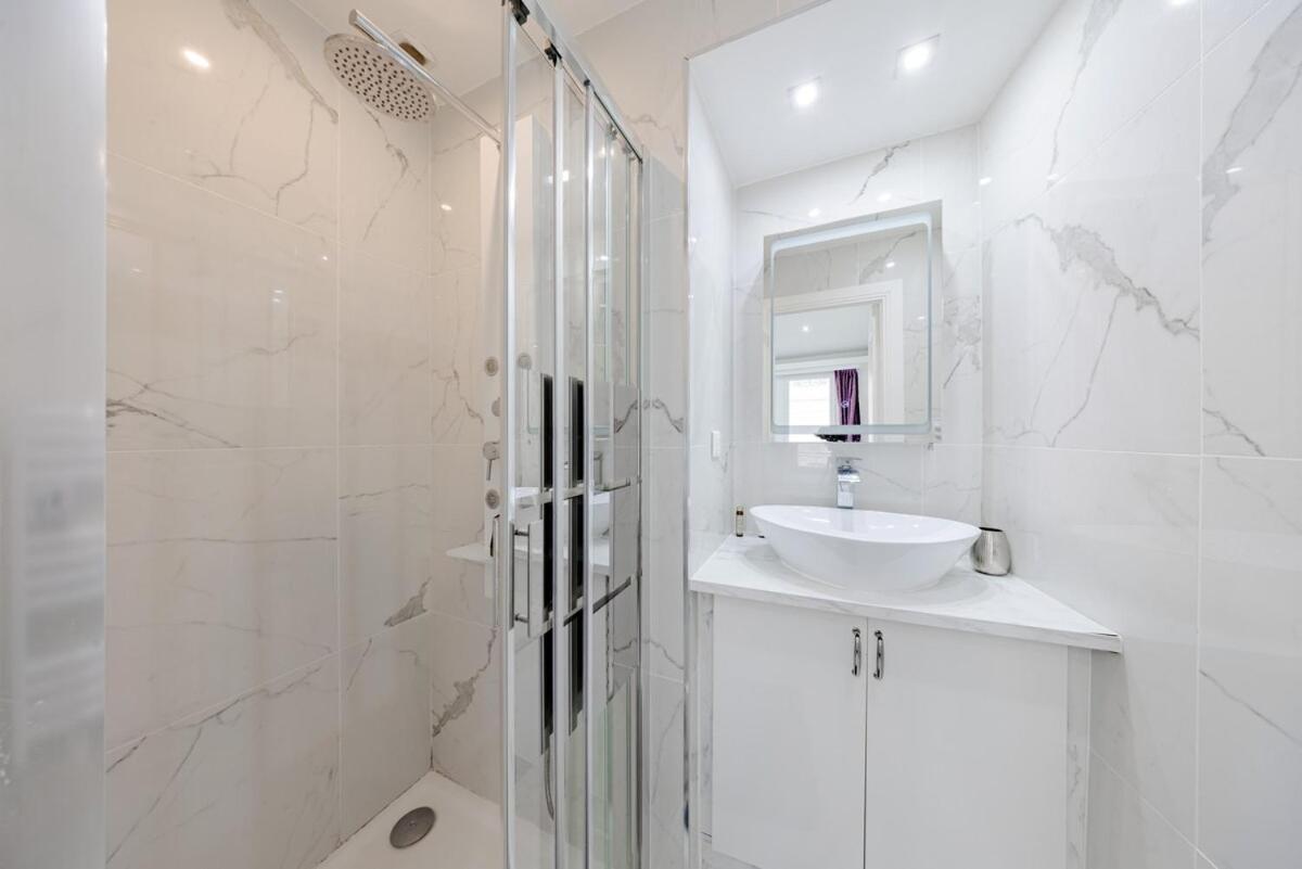 3 Bedrooms - 14hv *