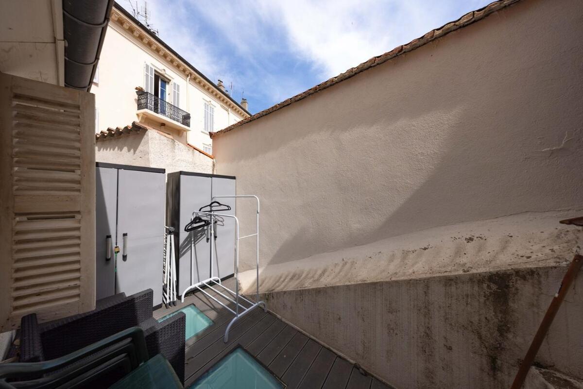 3 Bedrooms - 14hv Apartamento
